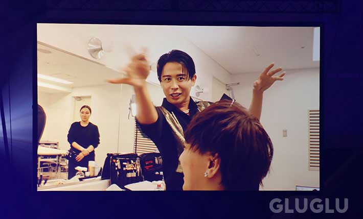 『YouTube Fanfest 2023』に出演した、小田切ヒロさんとヴァンビさんの写真